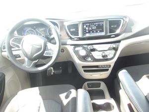 CHRYSLER VOYAGER LX - 4