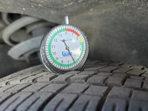 CHRYSLER PACIFICA TOURING L - 8