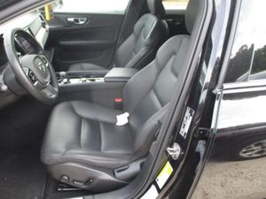 صورة 3 لـ 2025 Volvo V60 CROSS COUNTRY PLUS
