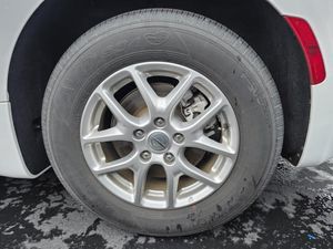 CHRYSLER PACIFICA TOURING L - 8