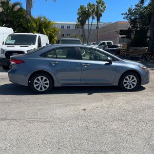 Toyota Corolla Hybrid LE - 6