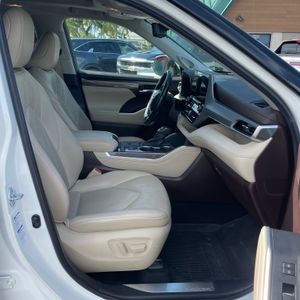 2021 Toyota HIGHLANDER HYBRID PLATINUM 照片 25