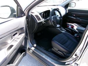 صورة 3 لـ 2025 Mitsubishi OUTLANDER SPORT SE