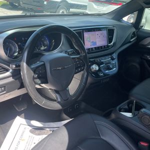 2021 Chrysler PACIFICA TOURING L — миниатюра 28