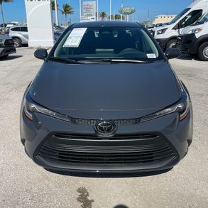 Toyota Corolla LE - 8