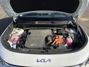 صورة 15 لـ 2025 KIA NIRO LX