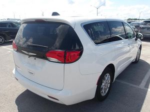 CHRYSLER VOYAGER LX - 2