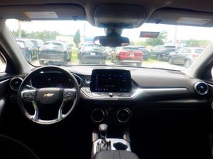 صورة 4 لـ 2025 Chevrolet BLAZER LT
