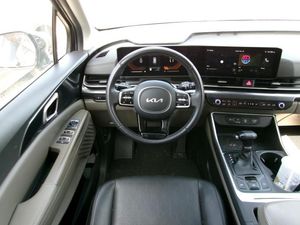 KIA CARNIVAL - 4