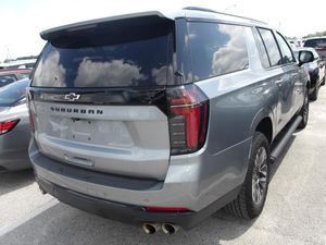 CHEVROLET SUBURBAN Z71 - 2