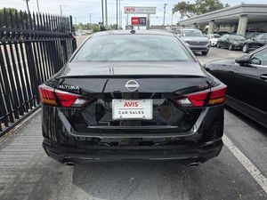 2025 Nissan ALTIMA SR thumbnail 23