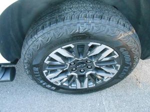 CHEVROLET SUBURBAN Z71 - 9