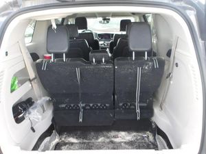 CHRYSLER PACIFICA TOURING L - 6