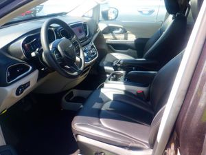 CHRYSLER PACIFICA TOURING L - 3