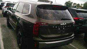 صورة مصغرة 15 لـ 2025 KIA TELLURIDE S