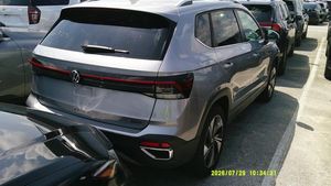 2025 Volkswagen TAOS SE 照片 2