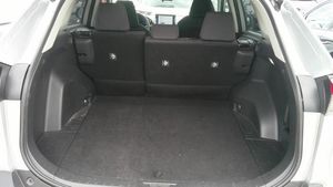 صورة 6 لـ 2025 Toyota RAV4 LE