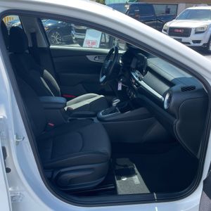 صورة مصغرة 25 لـ 2024 KIA FORTE LXS
