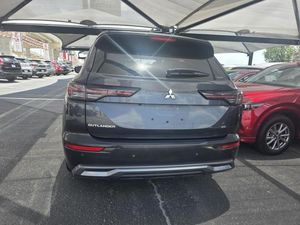 2025 Mitsubishi OUTLANDER — миниатюра 24