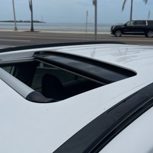 صورة 9 لـ 2025 Toyota RAV4 HYBRID XLE