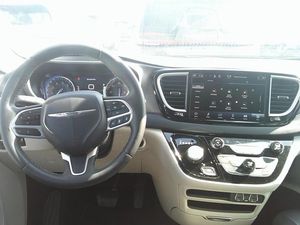 CHRYSLER PACIFICA TOURING L - 4