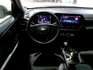 2025 Chevrolet TRAILBLAZER LT photo 4
