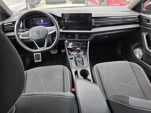 VOLKSWAGEN JETTA SPORT - 4