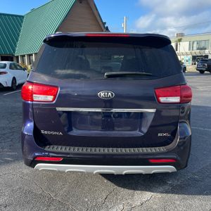 KIA SEDONA SXL - 4