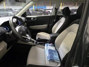 HYUNDAI VENUE SE - 3