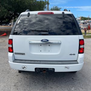 Ford Explorer XLT - 4