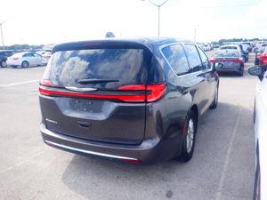 CHRYSLER PACIFICA TOURING L - 2