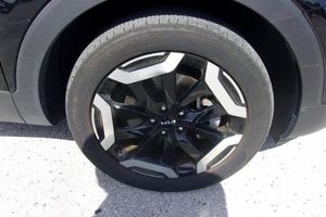 صورة 10 لـ 2025 KIA TELLURIDE S