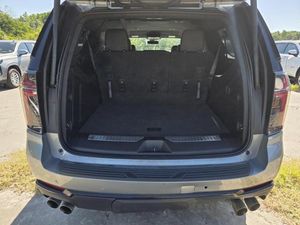 CHEVROLET SUBURBAN Z71 - 6