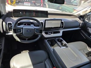 FORD EXPEDITION ACTIVE - 4