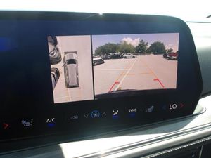 CHEVROLET SUBURBAN Z71 - 8