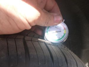 FORD EXPLORER XLT - 9