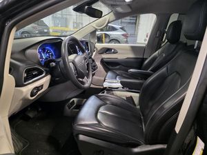 CHRYSLER PACIFICA TOURING L - 3