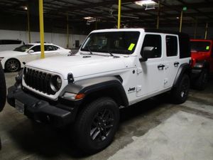صورة 1 لـ 2025 JEEP WRANGLER SAHARA