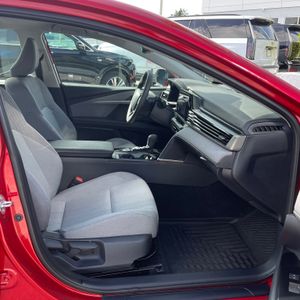 صورة مصغرة 25 لـ 2025 Toyota CAMRY LE