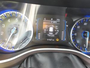 CHRYSLER VOYAGER LX - 5