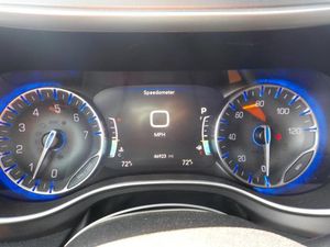 CHRYSLER PACIFICA TOURING L - 5