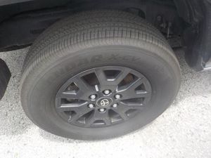 2025 Toyota 4RUNNER SR5 照片 8