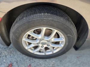 CHRYSLER VOYAGER LX - 9