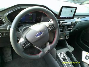 FORD ESCAPE ST-LINE - 4