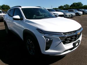 2025 Chevrolet TRAX LT 照片 18