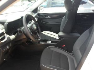 2025 Chevrolet TRAILBLAZER LT photo 3