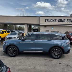 LINCOLN NAUTILUS PREMIERE - 3