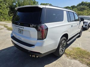 CHEVROLET SUBURBAN Z71 - 2