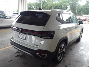 صورة 2 لـ 2025 Volkswagen TAOS SE