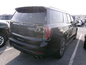 CHEVROLET SUBURBAN Z71 - 2